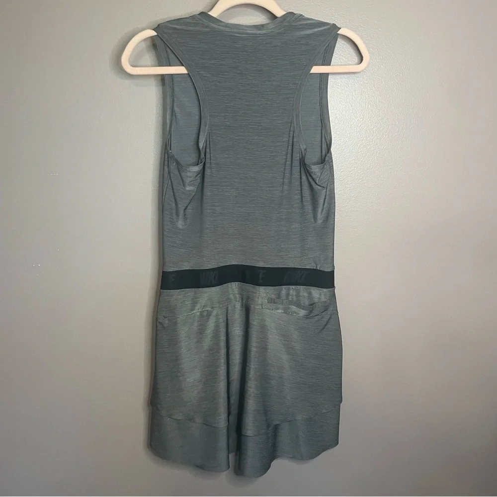 Nike Golf Women's Dri Fit Heather Gray Racerback Dress Size Small